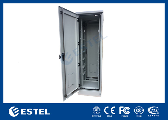 ET6585217-EQ Εξωτερική συσκευή τηλεπικοινωνιών με μία μπροστινή πόρτα και μία πίσω πόρτα IP65